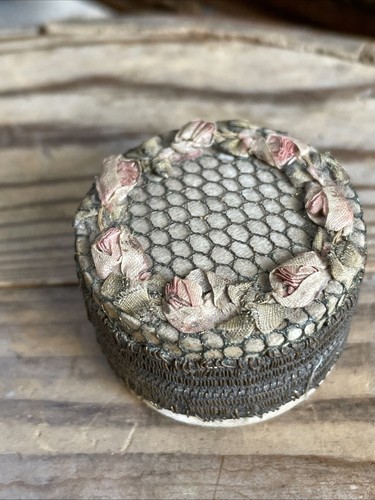 Ancien petit poudrier boîte - petit,