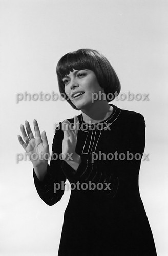Mireille mathieu exclusive - mathieu,