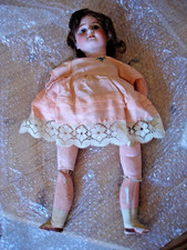 ancienne poupée carton bouilli et porcelaine à restaurer