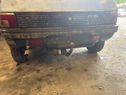 Pare choc arriere peugeot 205 - pare,
