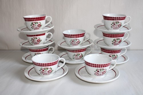 Tasses soucoupes à - à, thé