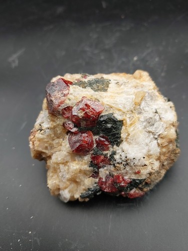 156g bloc petri zircons - 156g., de