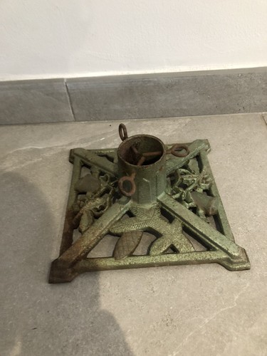 Ancien pied sapin fonte - ancien,