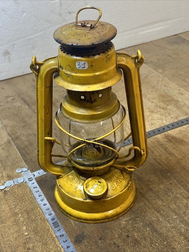Ancienne lampe pétrole - ancienne,