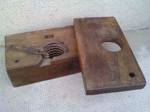 Outil art populaire rabot - outil,