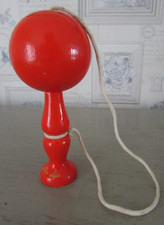 Bilboquet en bois peint orange Hauteur 16 cm Poids 160 grs