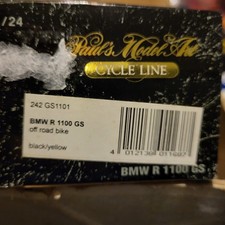 - Minichamps  moto 1/24  B M W