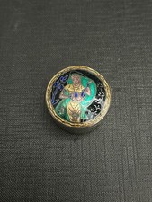 Ancienne boite à pilule en argent massif