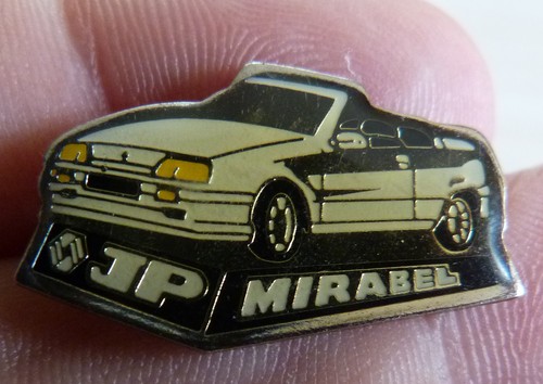 Rare pin voiture renault 19 - pin's,
