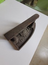 Ancien Fer à Repasser en fonte BC