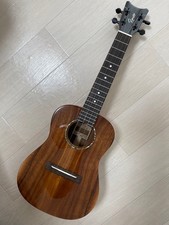 Romero Concert premium koa