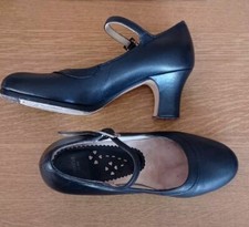 Chaussures de danse flamenco Professionnelle  taille 36,5/37 cuir noir Cloutées