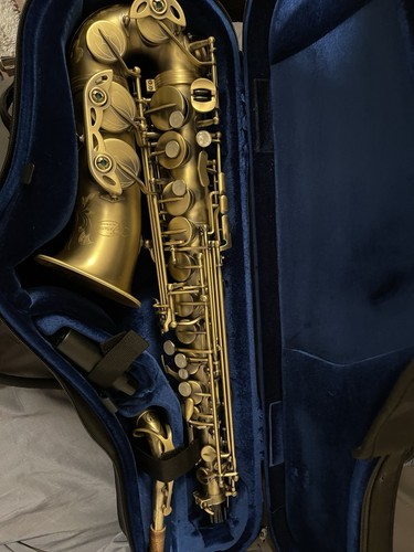 Alto saxophone - alto,