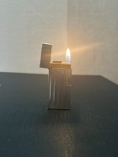 Briquet à gaz en plaque