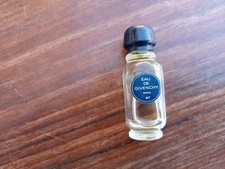 echantillon EAU DE PARFUM “EAU DE GIVENCHY” DE GIVENCHY