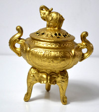 Ancien brûle parfum japonais en régule doré, décor éléphants et tigres, 14 cm