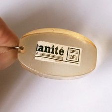 Porte clé  Journal L'HUMANITE   en résine