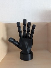 Main articulée sur socle