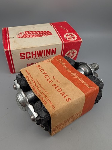 Schwinn bicycle 1966 - bicycle, pedals