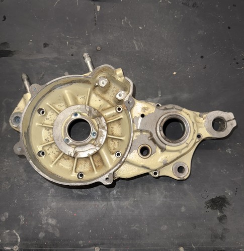Carter moteur coté - (,