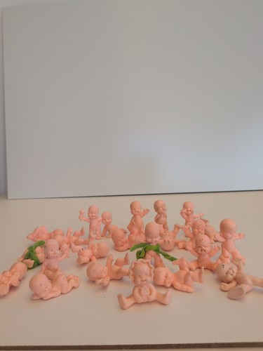 Lot figurines babies - 22,