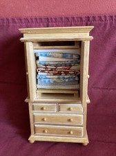 Armoire À Linge  Pour Maison De Poupées