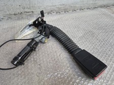 Attache ceinture avant droit BMW SERIE 6 E63 COUPE PHASE 1 72117210890