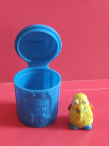 Ancienne figurine poubelle - ancienne,