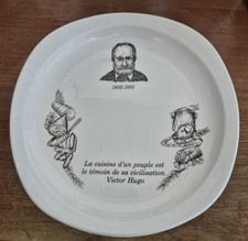 LOT DE 4 ASSIETTES Collection