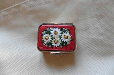 Boite à pilules ancienne