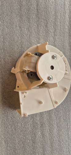 Moteur avec ventilateur pour