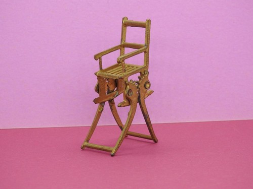 Chaise haute bébé - haute,