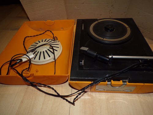 Tourne disque schneider 210 - schneider, se