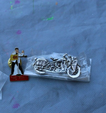 lot 2 pins elvis presley moto