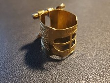 Rare Ligature Charles Bay finition or pour saxophone soprano - modèle Baroque