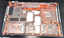 Plasturgie basse 13N0-7NA0401 pour Acer Aspire V3-771G .