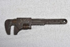 Ancienne Grande Clé à Crémaillère MINERVE N° 201 Made in france