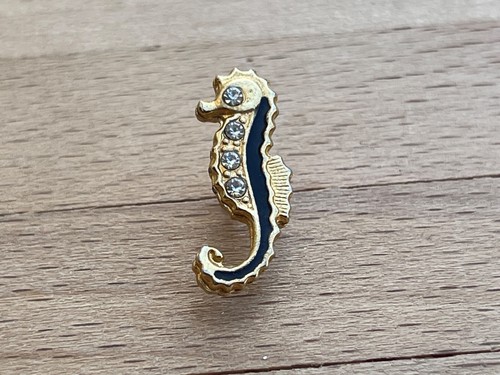 Pins pin animaux - ,