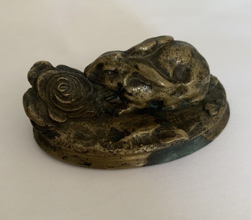 Ancien petit bronze lapin
