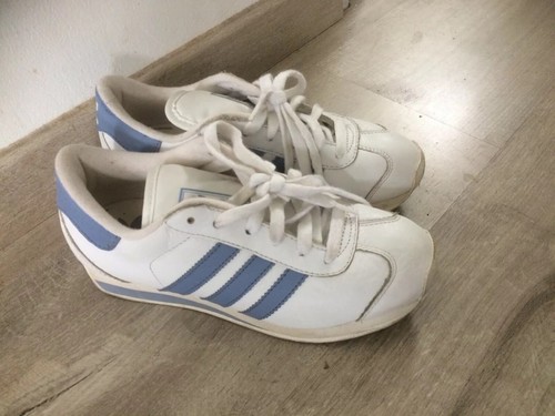 Ancienne paire baskets adidas - paire,