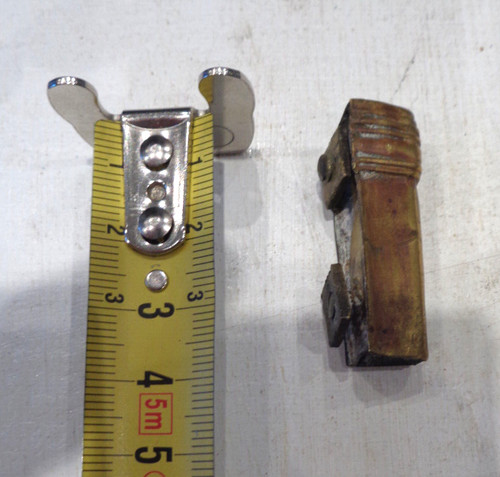 Porte plumet pour casque - porte-plumet, un
