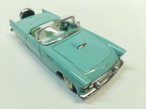 Revell ford thunderbird 1956 - revell,