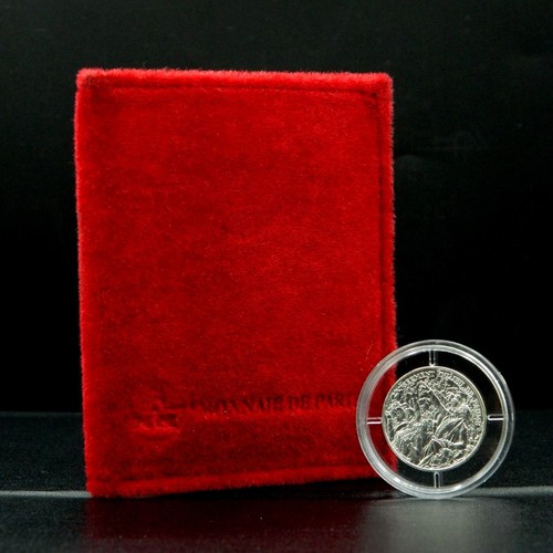 Médaille en argent - -,