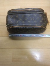 LOUIS VUITTON Trousse Toilette