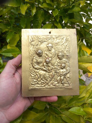 Bas relief terre - terre, sainte