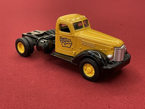 Ertl camion miniature 1947 - camion,
