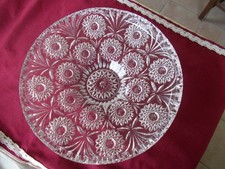 Grande coupe  à fruits, en verre moulé, pointe de diamant (2).