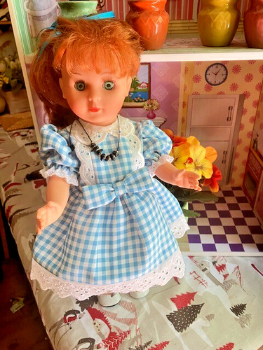 Poupee marie mode - et, travaux