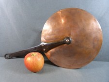 Couvercle de casserole ancien