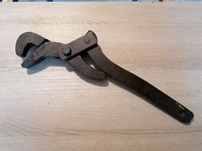 Outils Ancien. Ancienne pince de plombier Pince articulée. Old tool